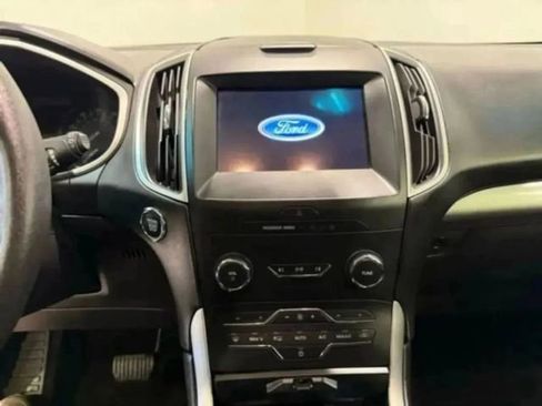 Used 2019 Ford Edge SEL FWD image 39