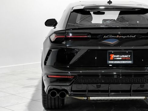 Used 2022 Lamborghini Urus image 47
