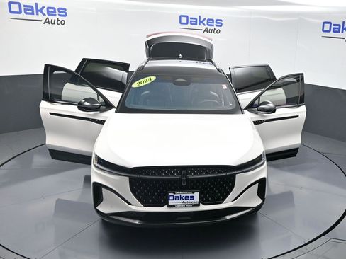 Used 2024 Lincoln Nautilus Reserve w/ Jet Appearance Package (87T) image 60