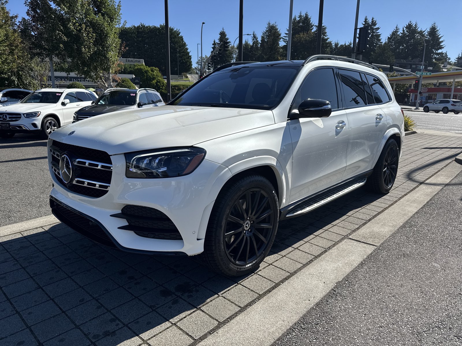 Used 2021 Mercedes-Benz GLS 580 4MATIC image 1