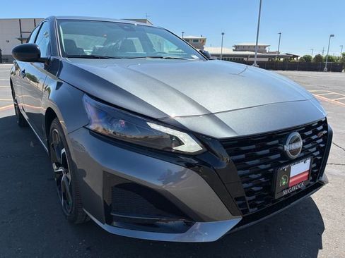 New 2026 Nissan Altima 2.5 SR FWD image 8