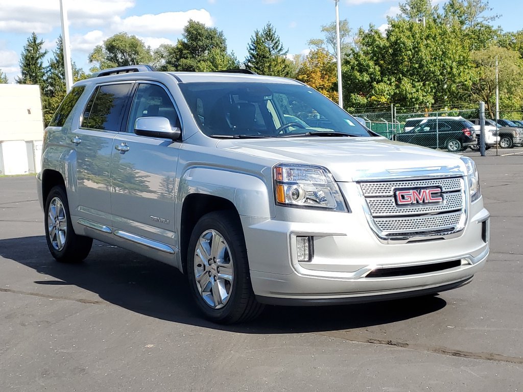 Used 2017 GMC Terrain Denali AWD/4WD image 2