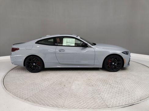 Used 2026 BMW M440i Coupe w/ Premium Package image 5