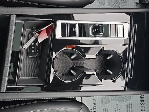 Used 2024 Volkswagen Atlas SEL image 40