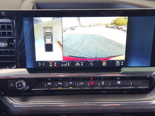 Used 2025 Chevrolet Silverado 1500 High Country w/ High Country Premium Package AWD/4WD image 5