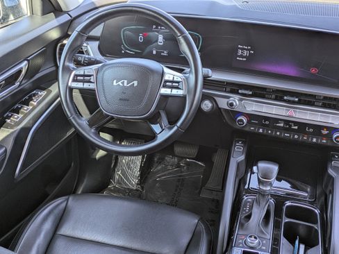 Certified 2025 Kia Telluride S AWD/4WD image 17