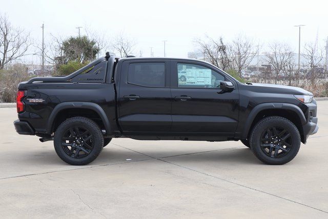 New 2025 Chevrolet Colorado Trail Boss w/ Midnight Edition AWD/4WD image 4
