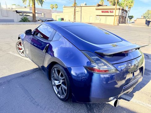 Used 2015 Nissan 370Z Coupe RWD image 2
