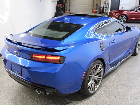 Used 2017 Chevrolet Camaro SS image 7