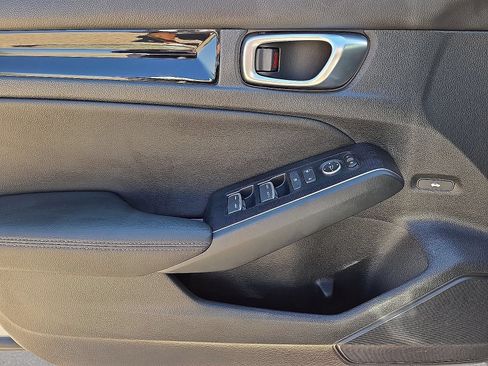 Used 2023 Honda Civic Touring image 21
