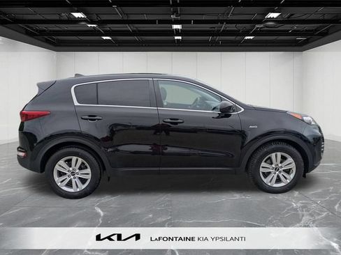 Used 2018 Kia Sportage LX AWD/4WD image 6
