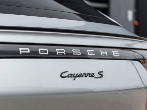 Certified 2021 Porsche Cayenne S AWD/4WD image 14