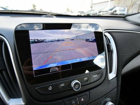 Used 2025 Chevrolet Malibu LT FWD image 26