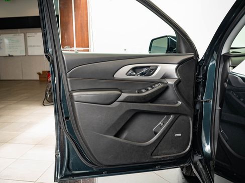 Used 2019 Chevrolet Traverse LT image 24