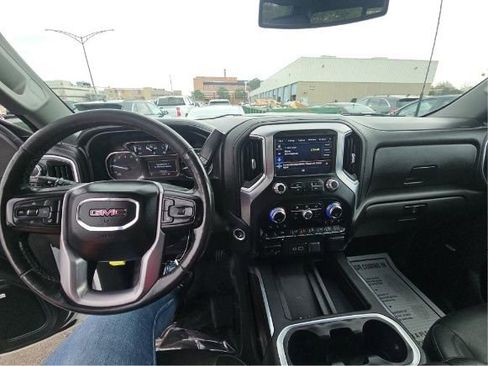 Used 2022 GMC Sierra 2500 SLT w/ SLT Premium Package AWD/4WD image 6