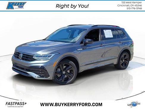 Used 2023 Volkswagen Tiguan SE R-Line image 1