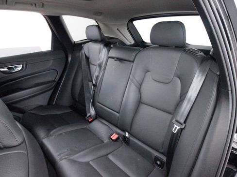 Certified 2025 Volvo XC60 B5 Plus w/ Climate Package AWD/4WD image 25