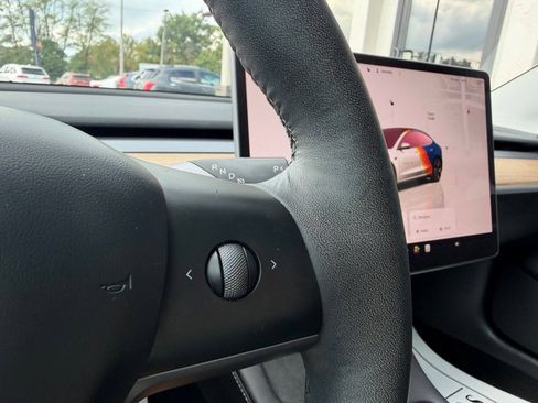 Used 2023 Tesla Model 3 Standard Range RWD image 16