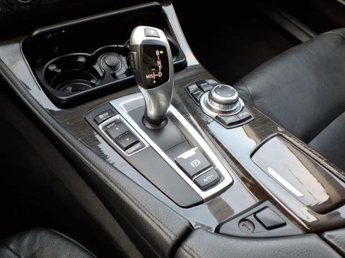 Used 2013 BMW 528i Sedan RWD image 23