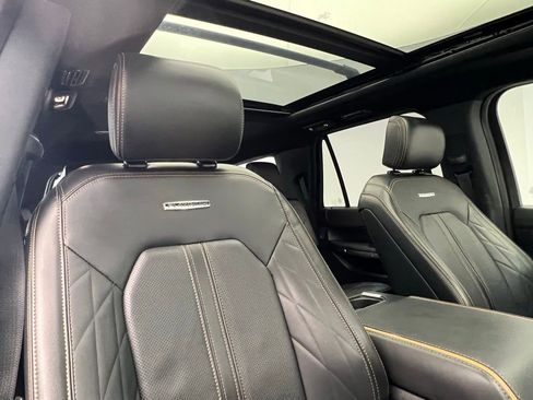 Used 2022 Ford Expedition Platinum image 8