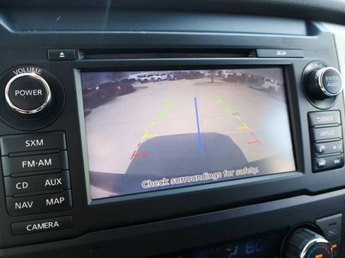 Used 2016 Nissan Titan SL image 18