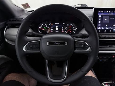 Used 2025 Jeep Compass Limited AWD/4WD image 24
