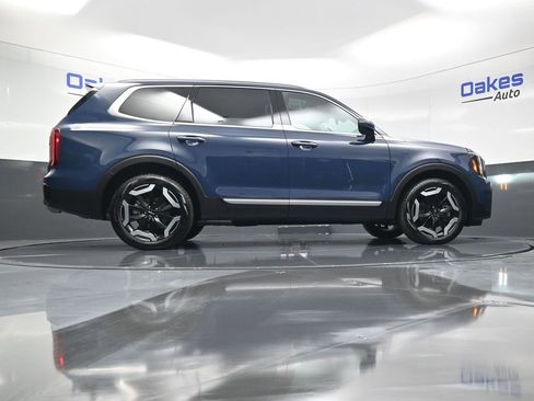 New 2025 Kia Telluride S image 51