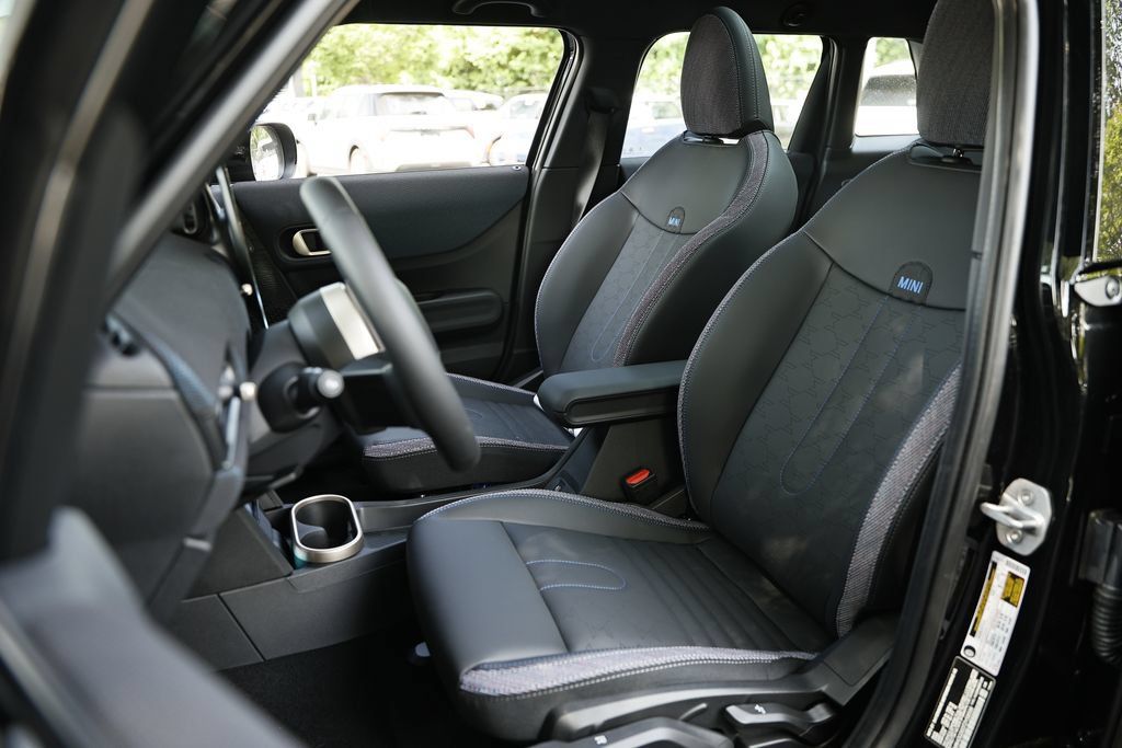 New 2026 MINI Cooper 4-Door Hardtop FWD image 20