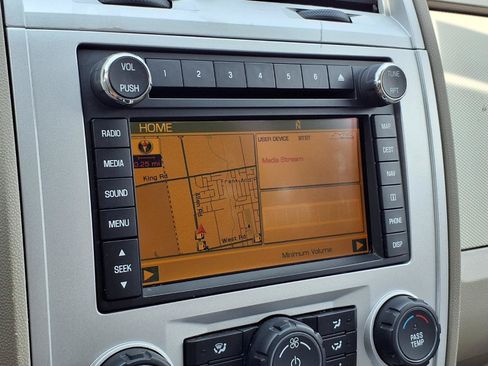 Used 2010 Mercury Mariner Premier FWD image 8