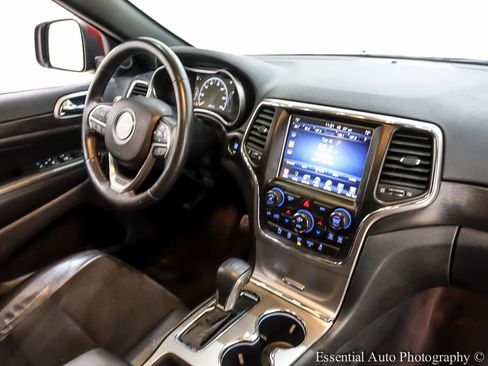 Used 2017 Jeep Grand Cherokee Altitude image 34