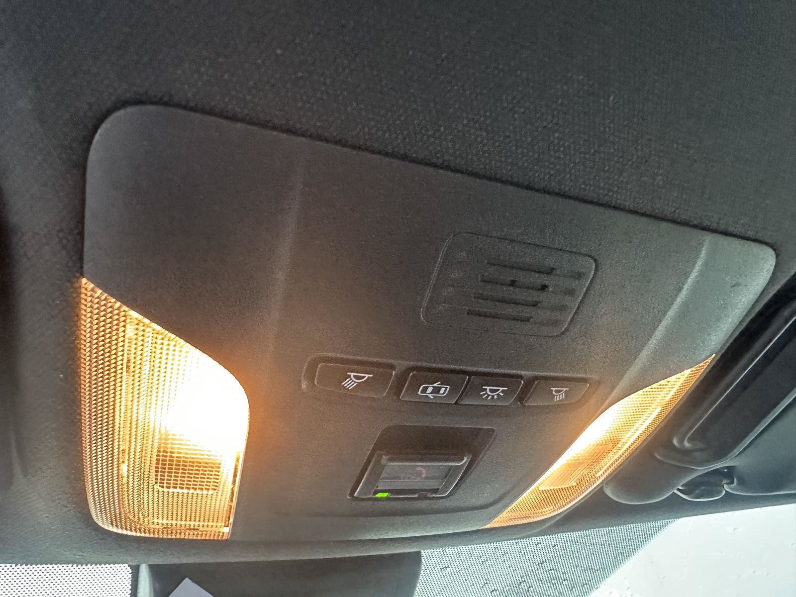 Used 2021 Toyota Corolla SE FWD image 18