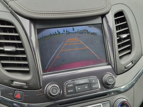 Used 2014 Chevrolet Impala LTZ FWD image 13