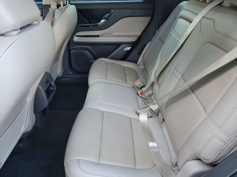 Used 2022 Lincoln Corsair FWD w/ Premium Package image 12