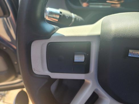 Used 2020 Land Rover Defender 110 image 22