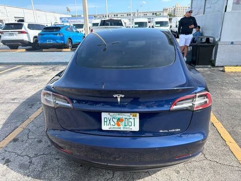 Used 2022 Tesla Model 3 Long Range AWD/4WD image 5