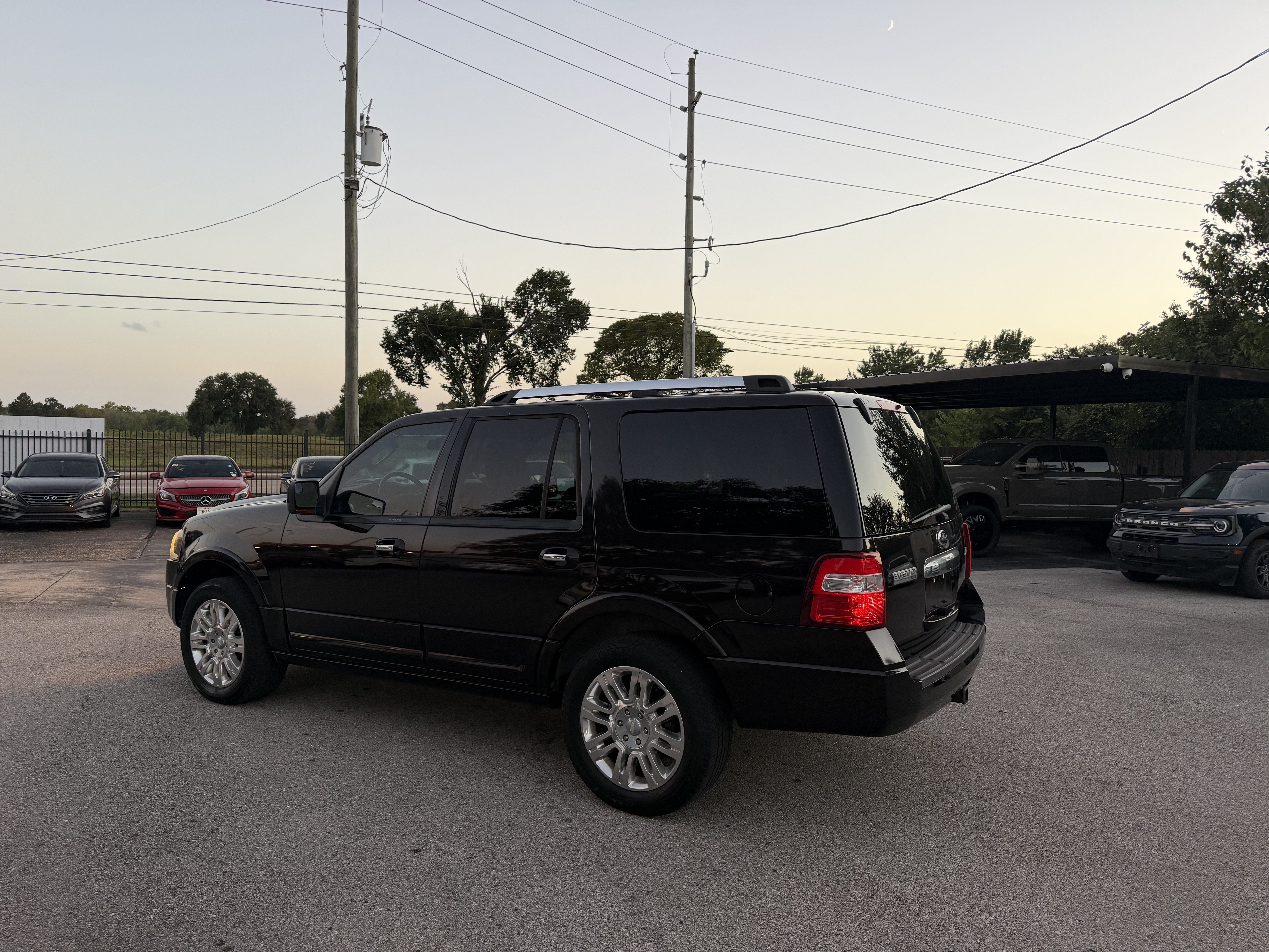 Used 2013 Ford Expedition Limited RWD image 25