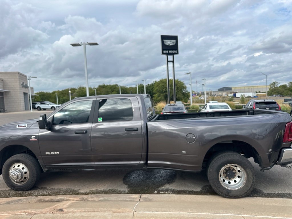 Used 2025 RAM 3500 Big Horn AWD/4WD image 14