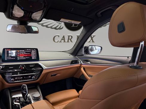 Used 2021 BMW 530i w/ Premium Package RWD image 25