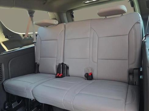 New 2026 Chevrolet Suburban LT w/ Comfort Package AWD/4WD image 17