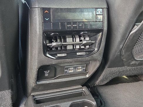 Used 2021 Jeep Grand Cherokee L Laredo image 12