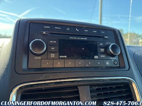 Used 2016 Dodge Grand Caravan SE image 20