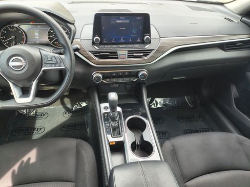 Certified 2023 Nissan Altima 2.5 SV FWD image 14