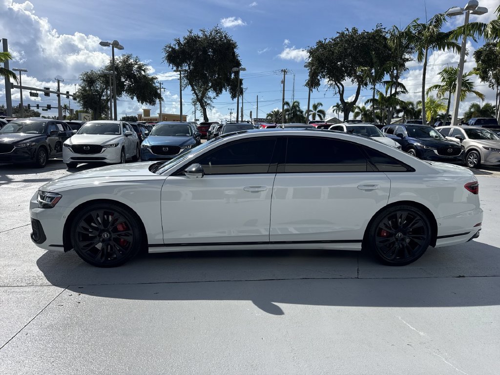 Used 2025 Audi S8 w/ Executive Package AWD/4WD image 11
