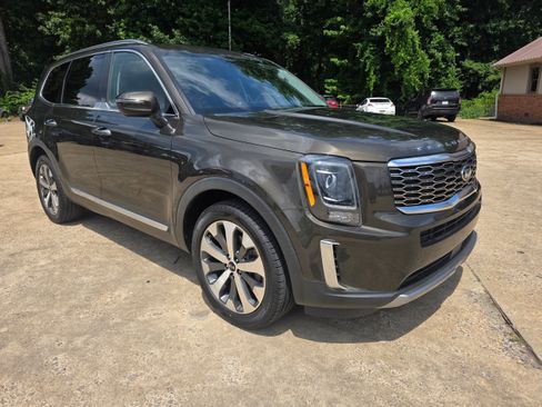 Used 2020 Kia Telluride S FWD image 3