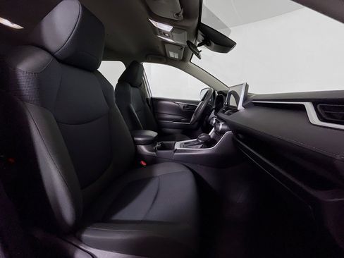 Used 2024 Toyota RAV4 LE image 29