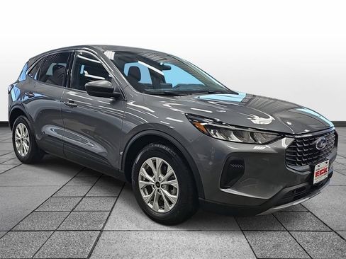 Used 2024 Ford Escape Active w/ Cold Weather Package image 3