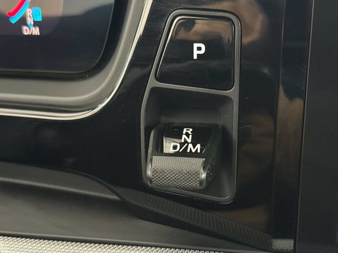Certified 2024 Porsche Cayenne AWD/4WD image 22