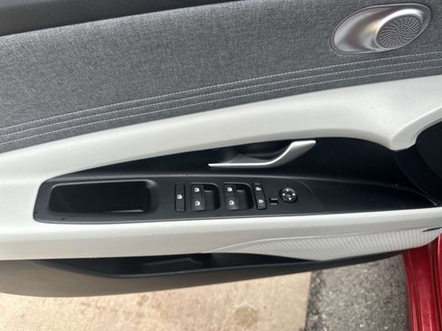Used 2024 Hyundai Elantra Limited FWD image 23