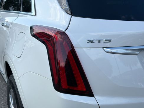 Used 2023 Cadillac XT5 Premium Luxury image 10