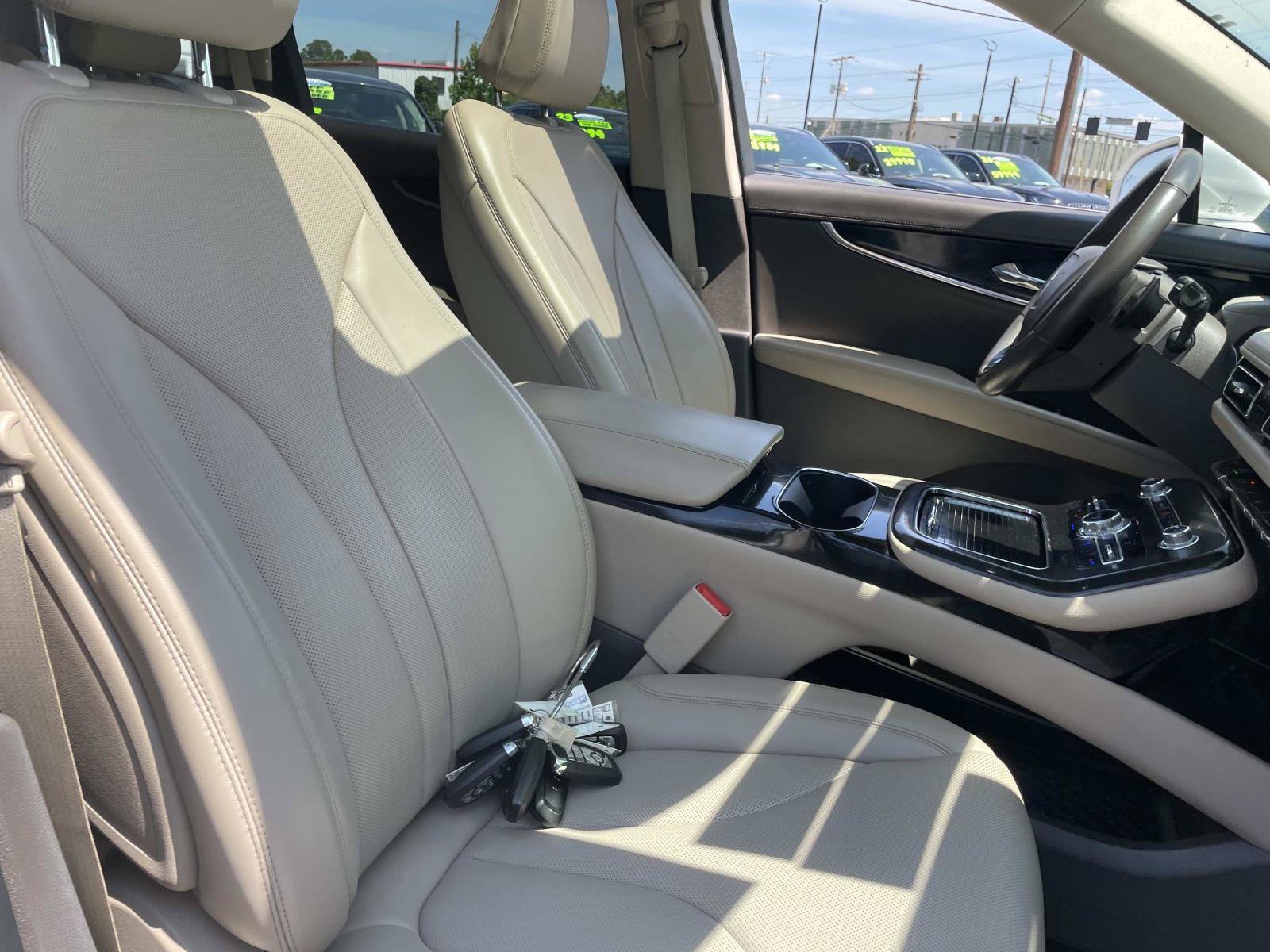 Certified 2023 Lincoln Nautilus Reserve w/ Luxury Package AWD/4WD image 12